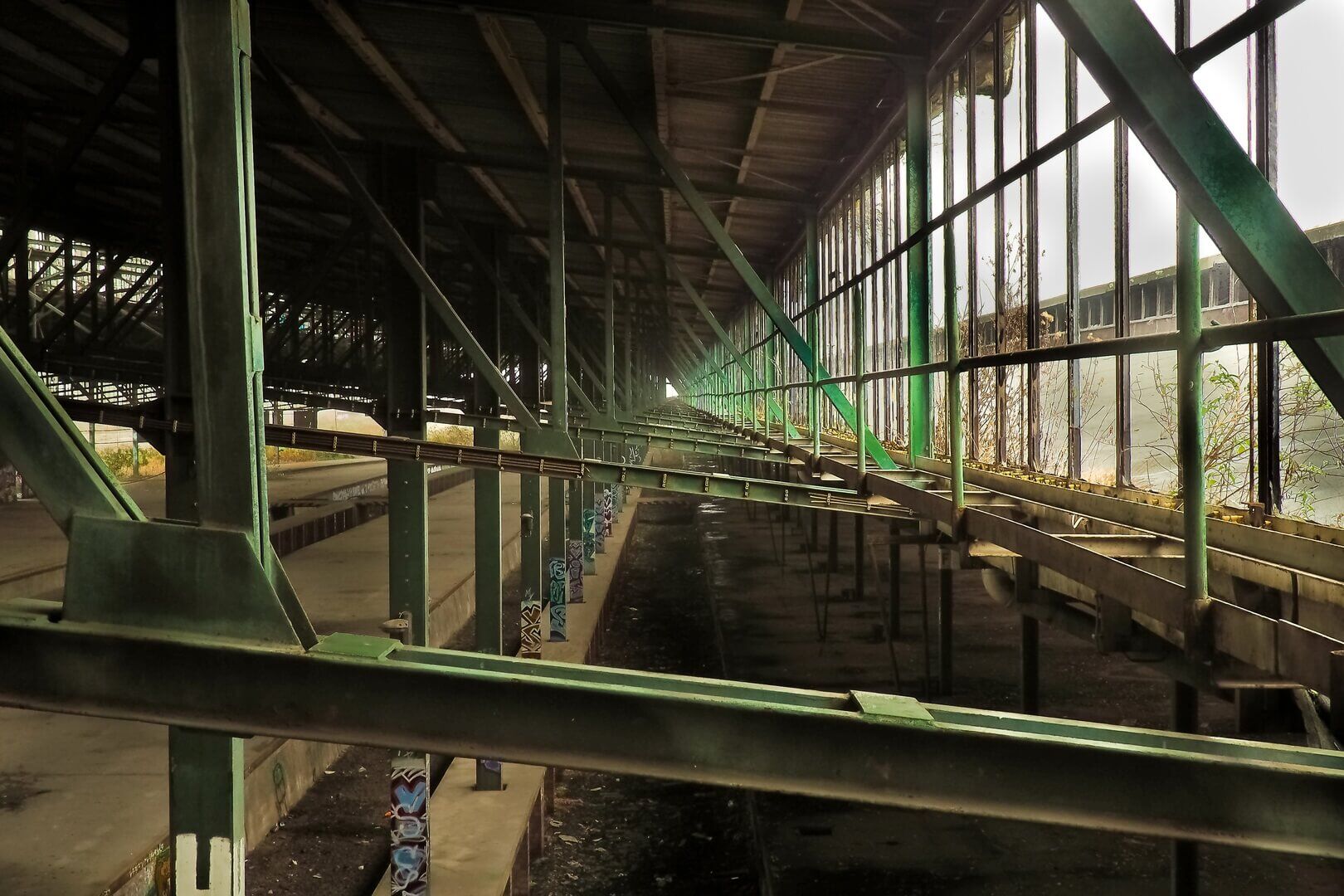 architecture-track-bridge-window-roof-building-1203055-pxhere.com (1)